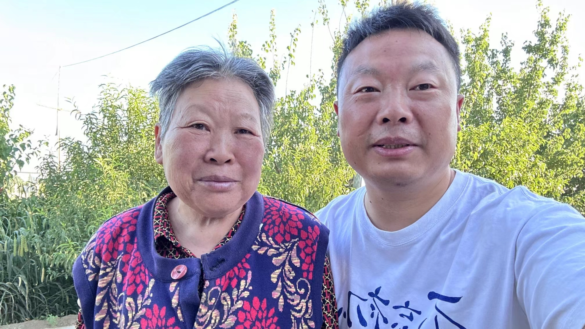 母爱如翼，共赴万里征程